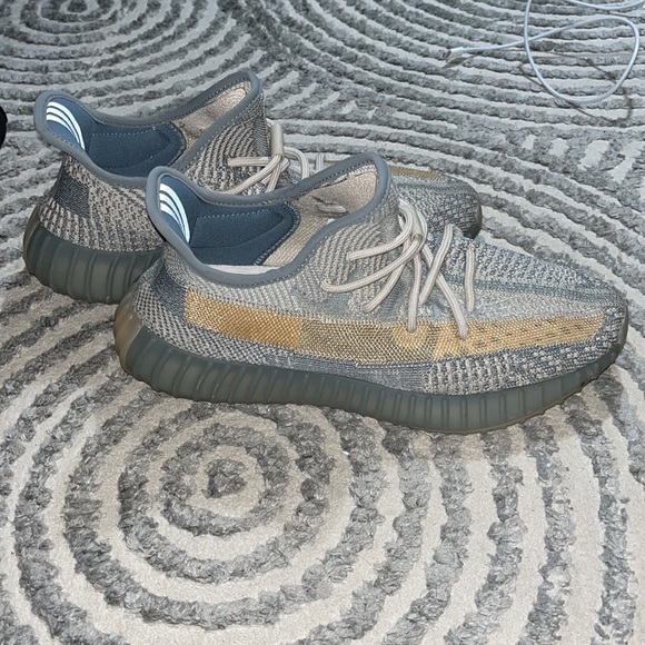 YEEZY 350 ISRAFIL - Picture 3 of 8